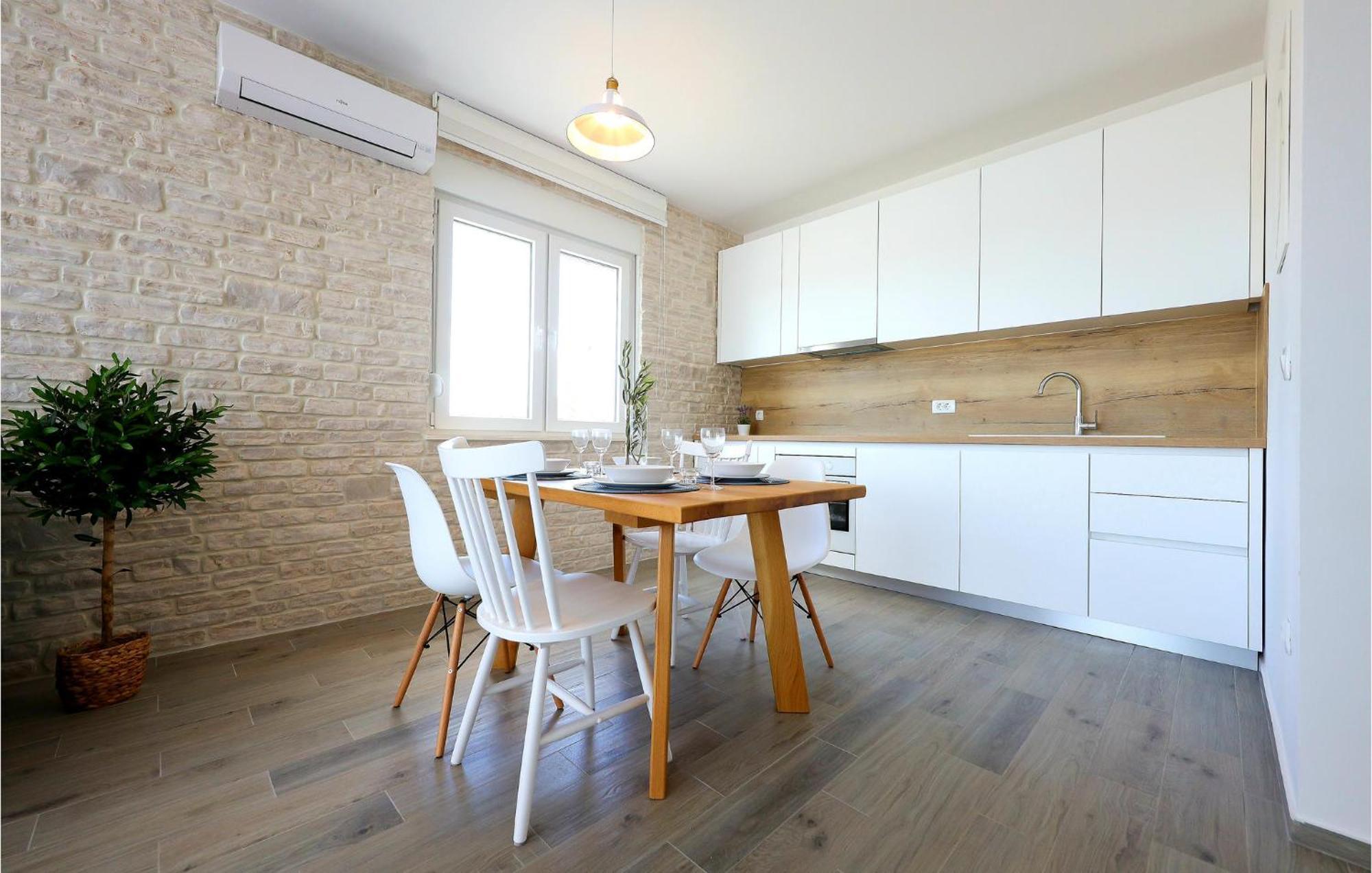 Stunning Home In Vrsi With Kitchen Exteriér fotografie